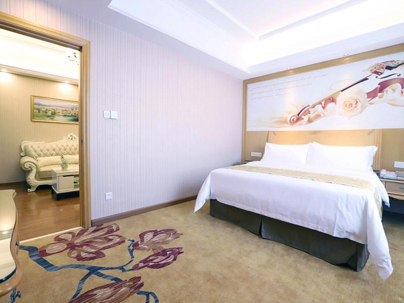 Vienna Hotel Pingxiang Lvyin Square מראה חיצוני תמונה